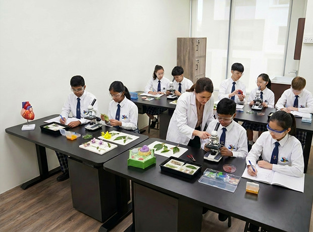 Toppers School Biology Laboratory