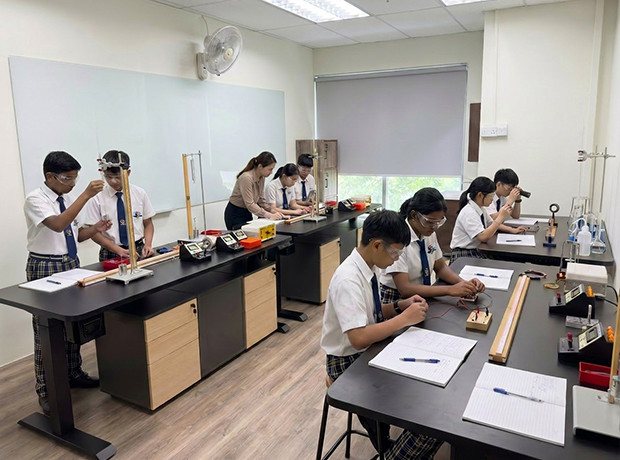 Physics Laboratory